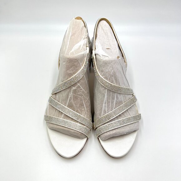 Naturalizer‎ Womens Size 8 Vanessa 2 White Jeweled Dress Sandals Heels Shoes - Picture 2 of 13